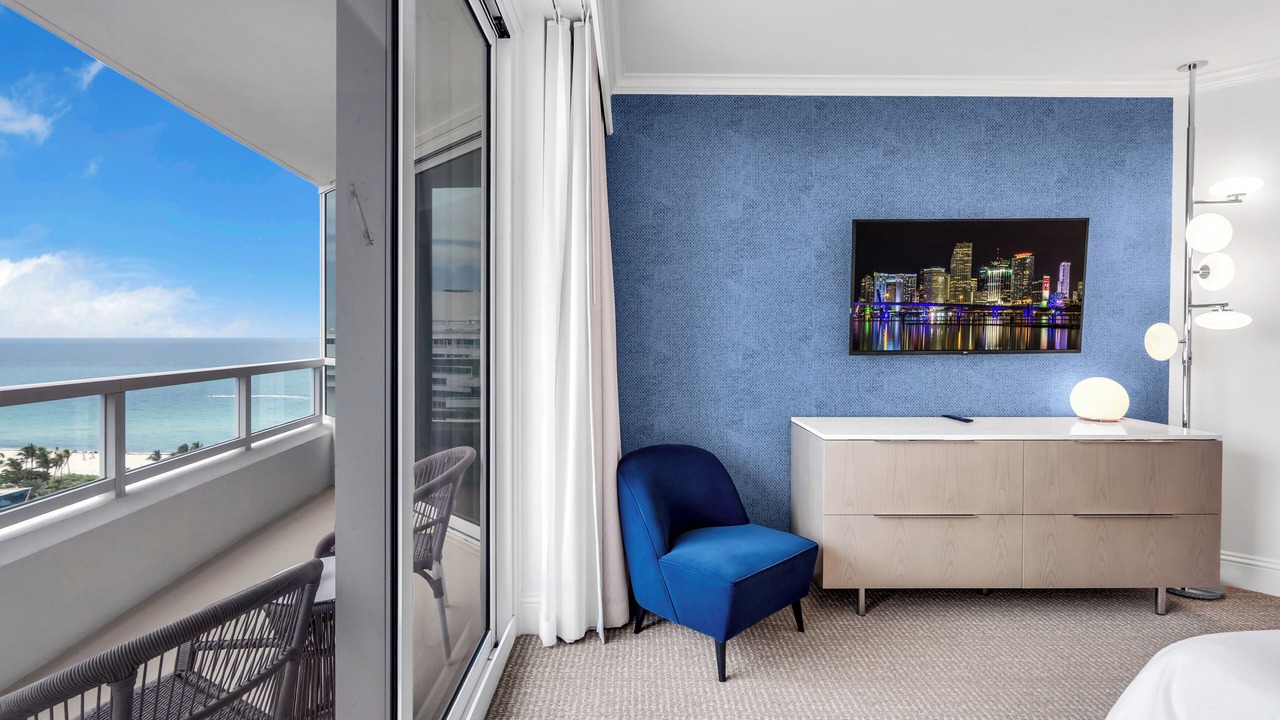 Photo of Bedroom in Mid Beach