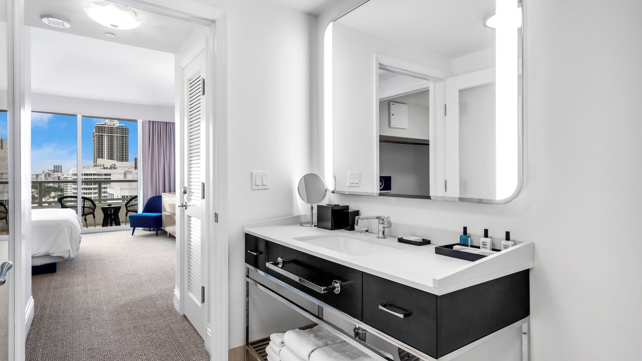 Photo of Bedroom in Mid Beach