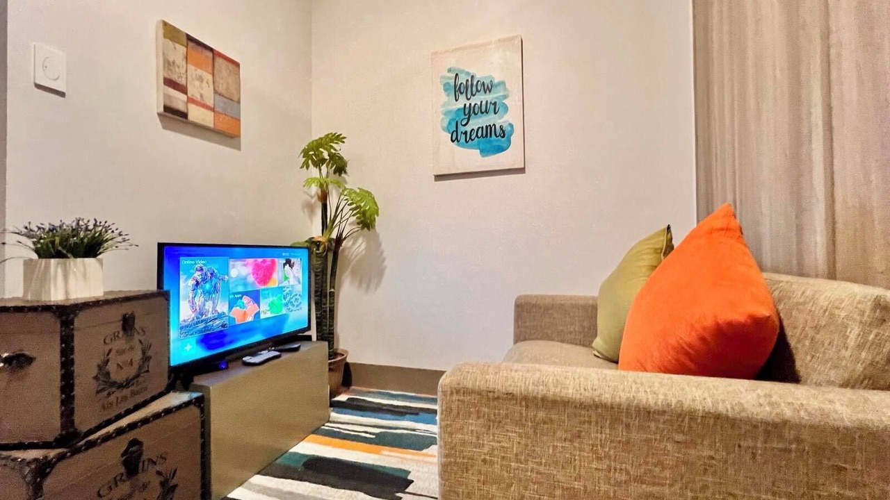 Photo of Livingroom in Highway Hills