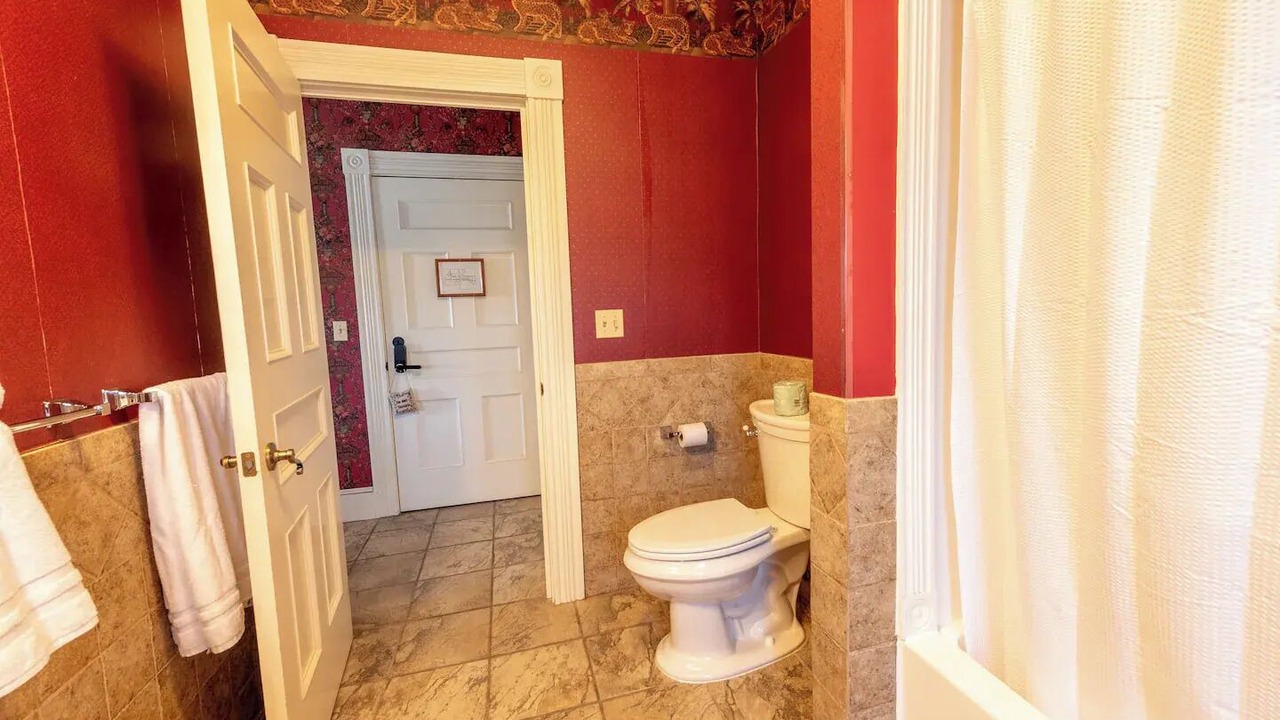 Photo of Bathroom in Geneseo