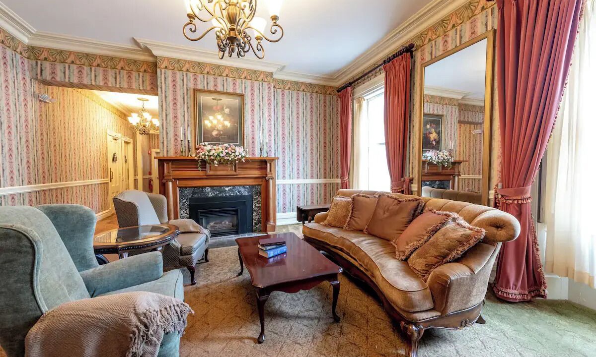 Photo of Livingroom in Geneseo