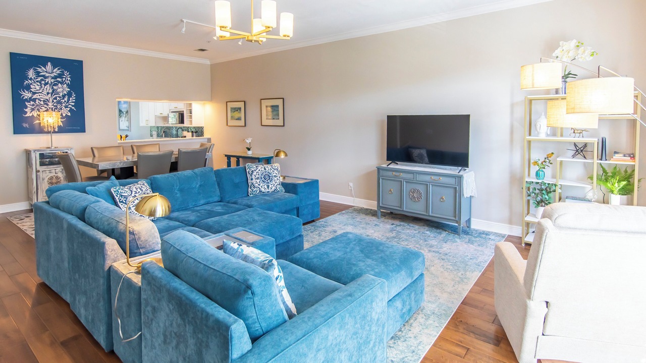 Photo of Livingroom in Gulf Place