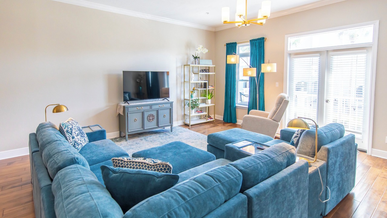 Photo of Livingroom in Gulf Place