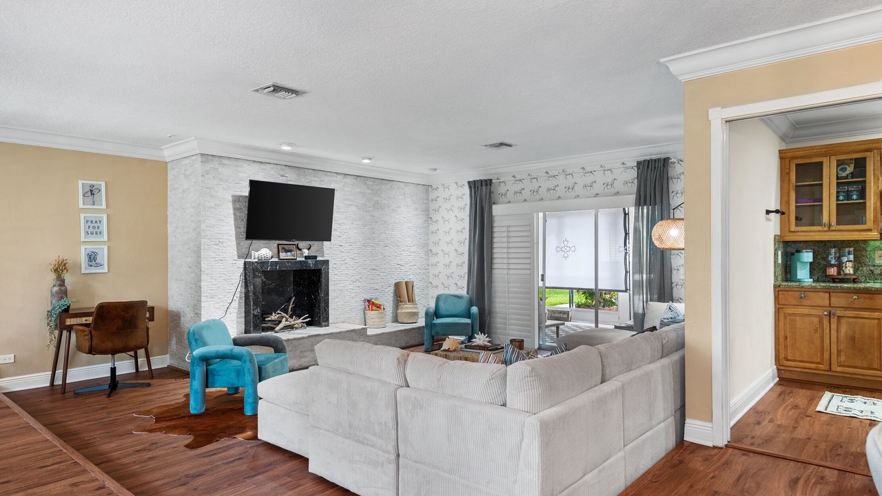Photo of Livingroom in Hollywood Hills
