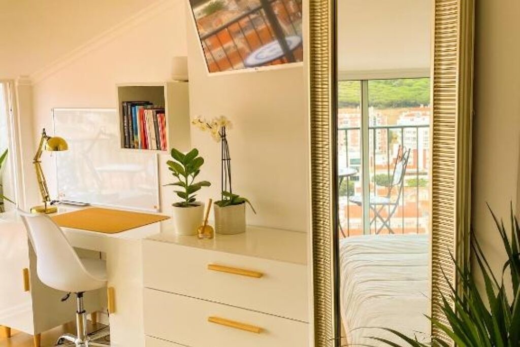 Photo of Bedroom in Alges