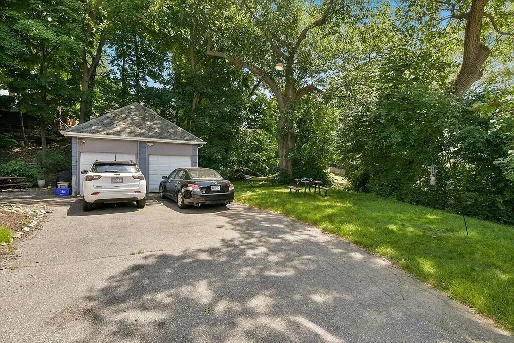 Photo of Outdoor in West Roxbury