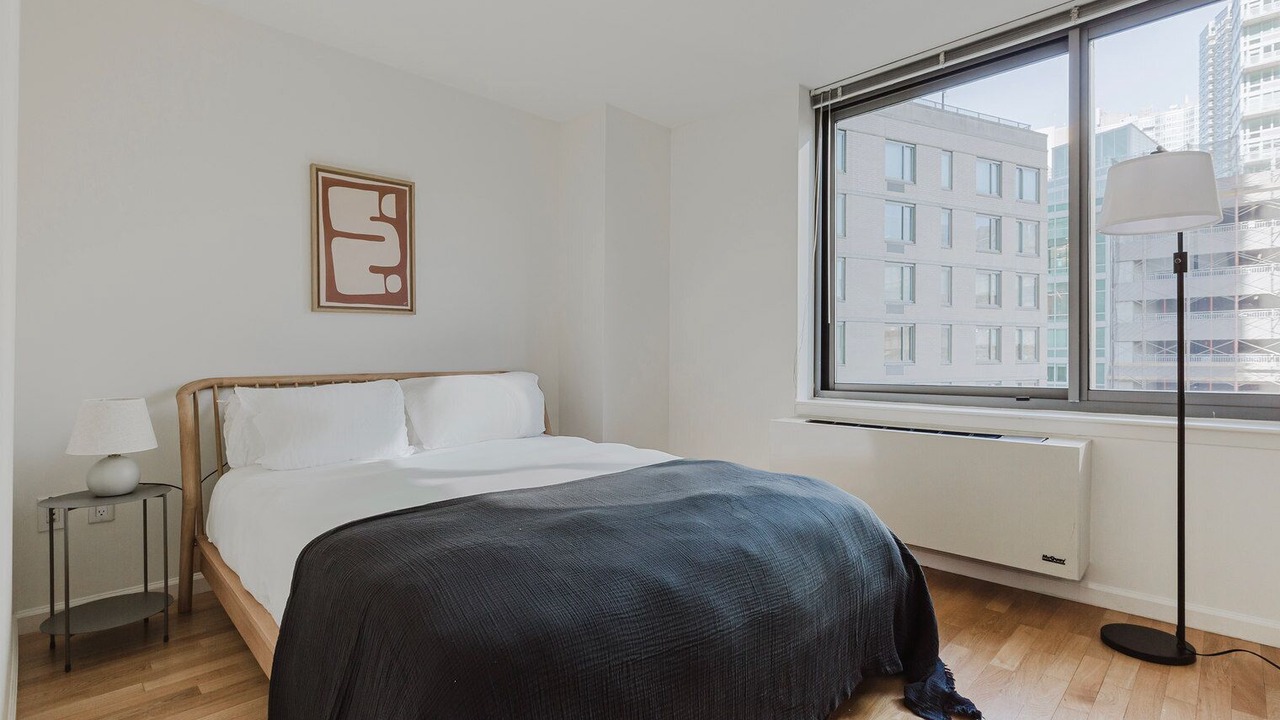 Photo of Bedroom in Hunters Point