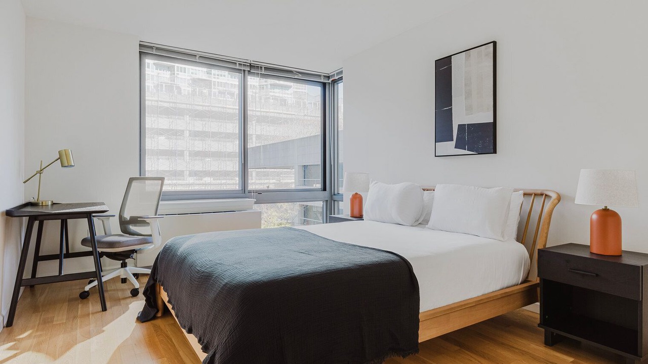 Photo of Bedroom in Hunters Point