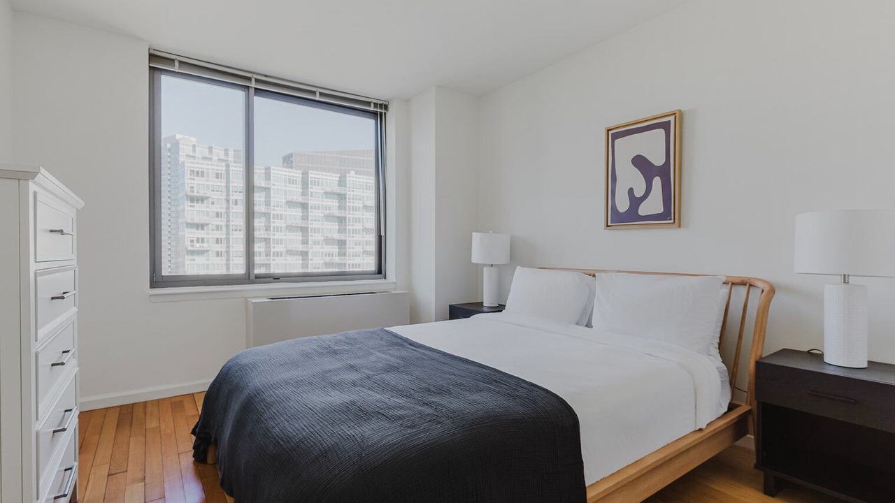 Photo of Bedroom in Hunters Point