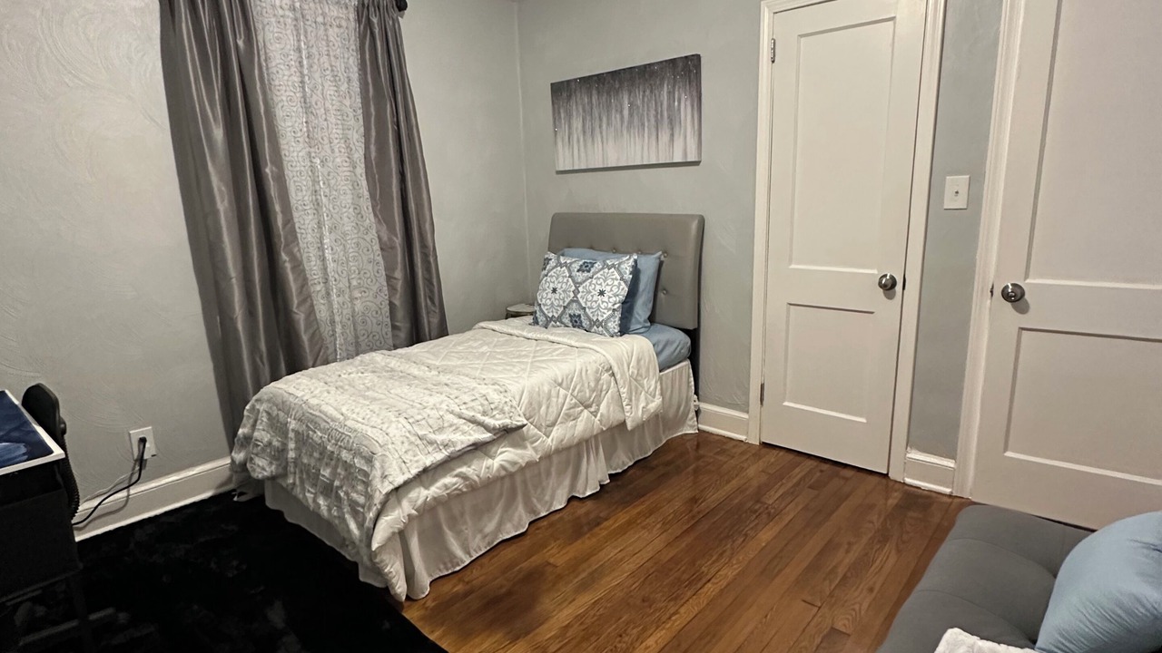 Photo of Bedroom in Roanoke