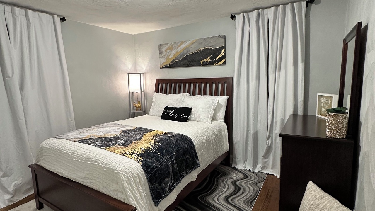 Photo of Bedroom in Roanoke