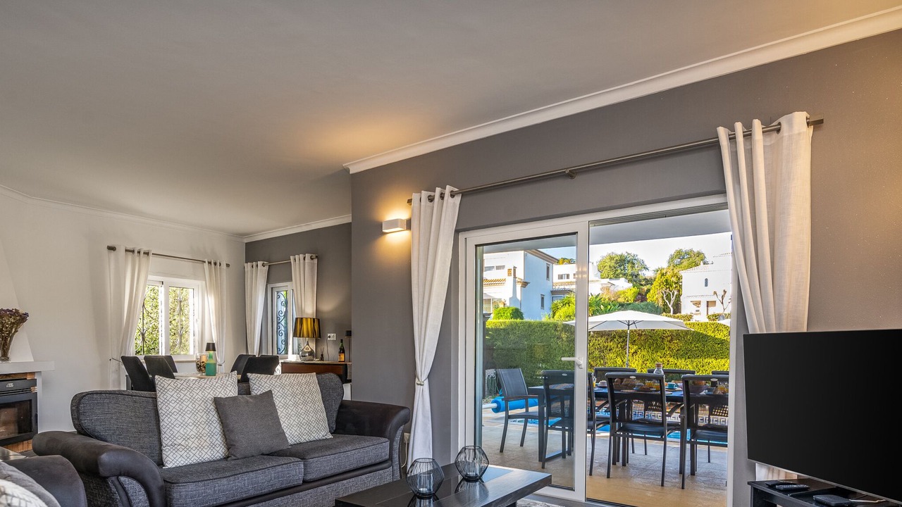 Photo of Livingroom in Alpouvar