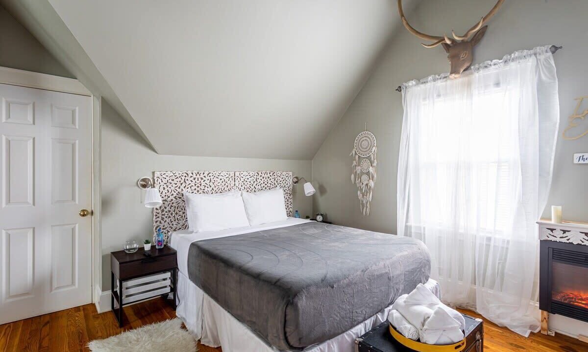 Photo of Bedroom in West End - West Side