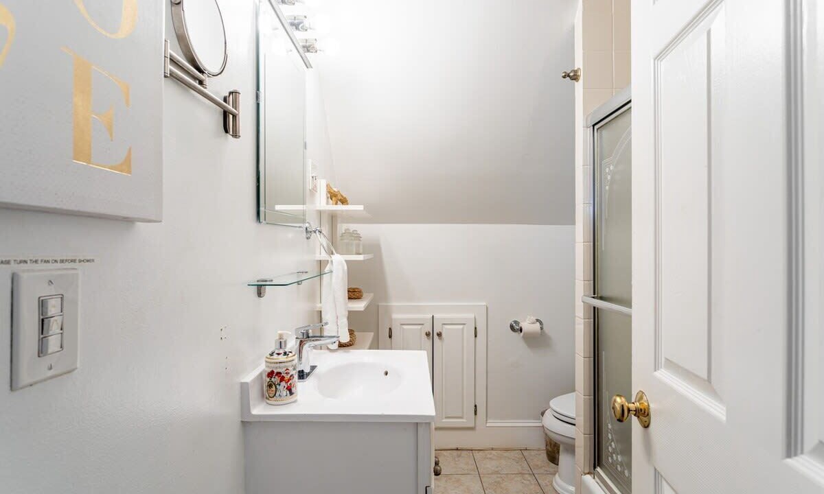 Photo of Bathroom in West End - West Side
