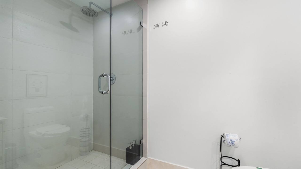 Photo of Bathroom in Hallandale Beach