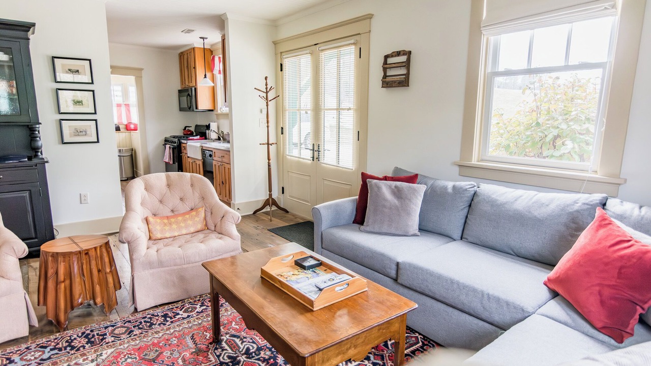 Photo of Livingroom in Warm Springs