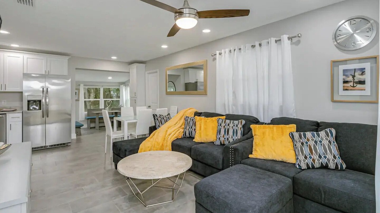 Photo of Livingroom in Titusville