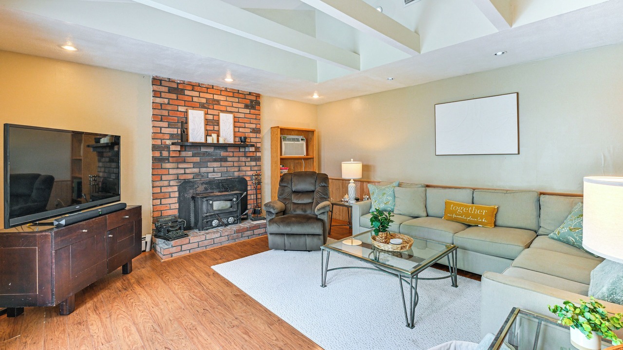 Photo of Livingroom in Hauppauge