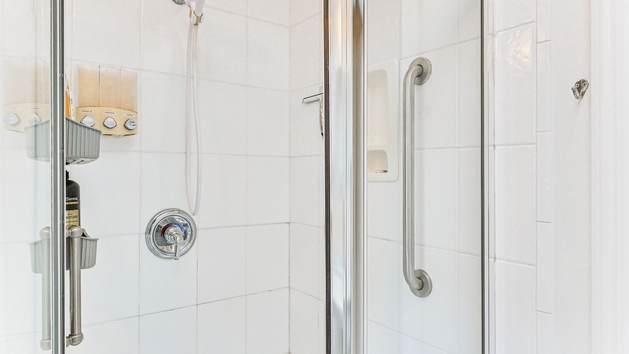 Photo of Bathroom in Hauppauge