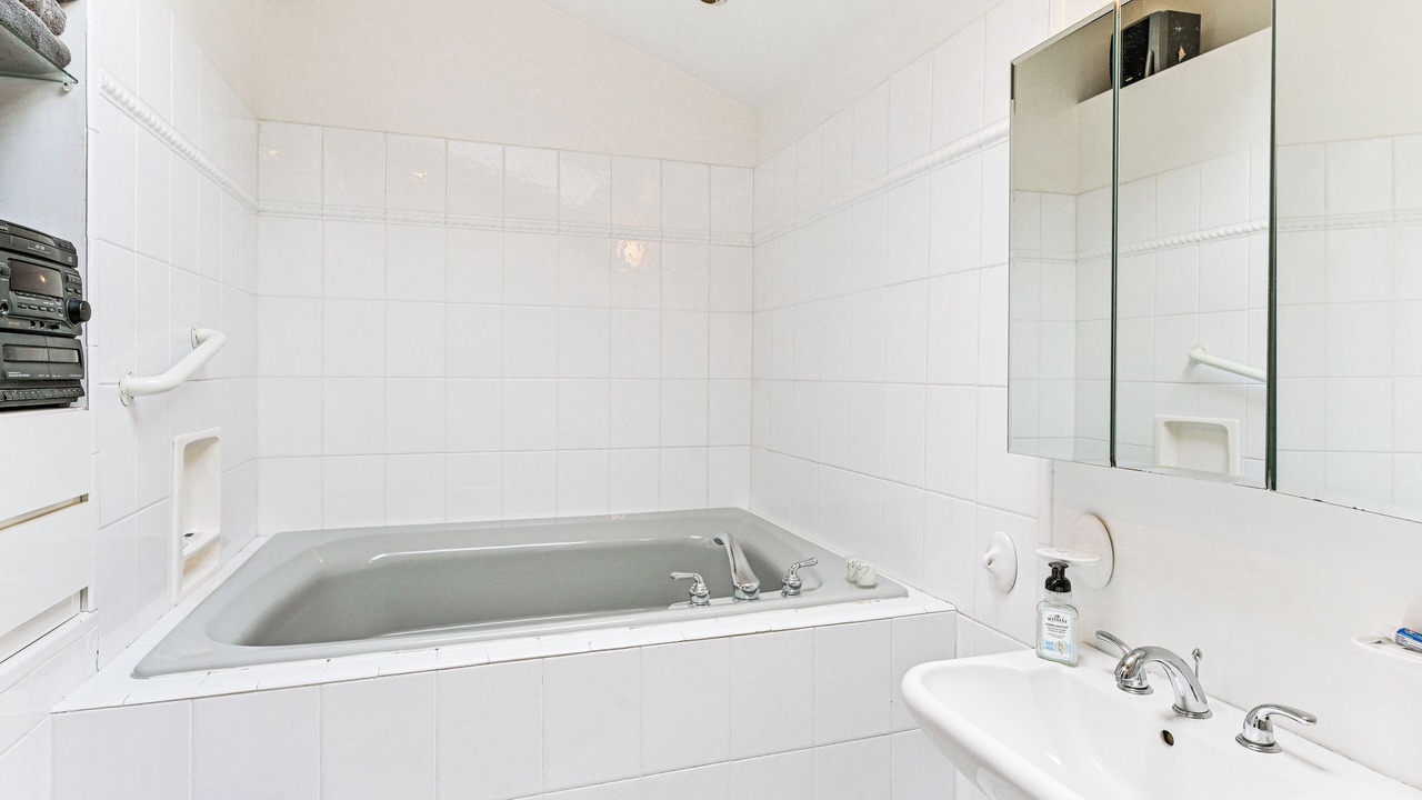 Photo of Bathroom in Hauppauge