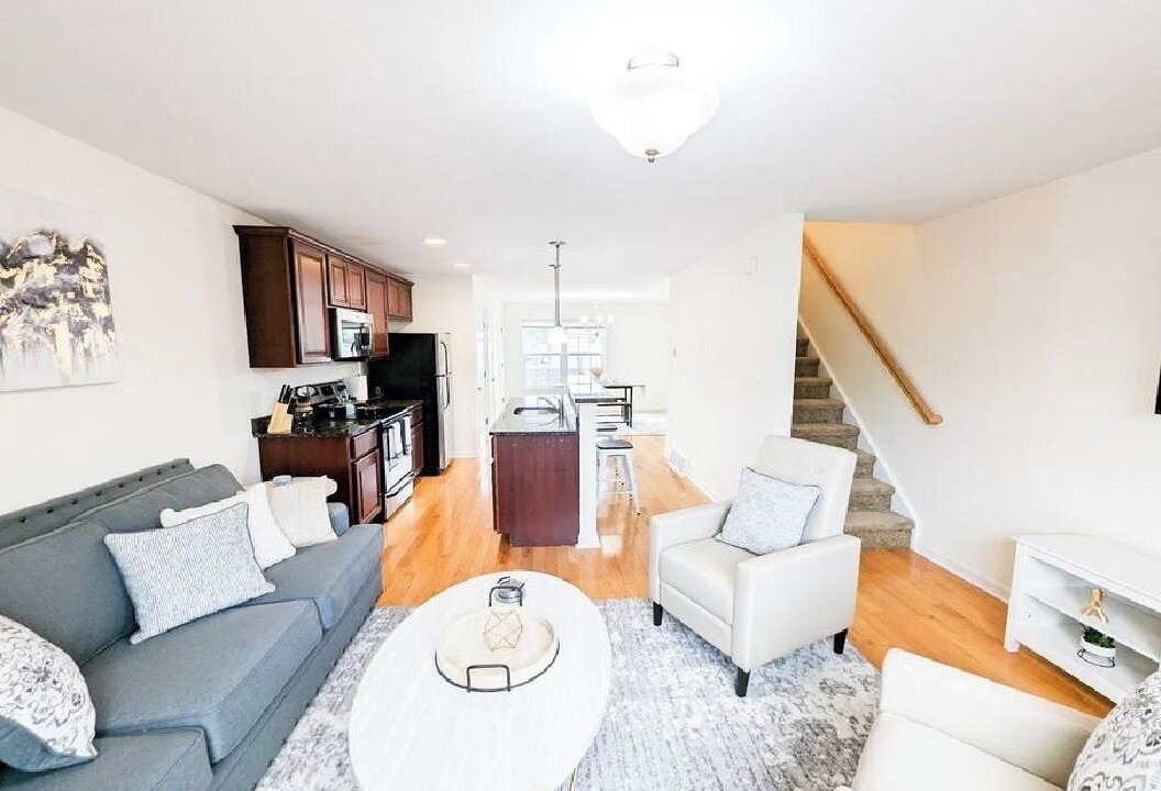 Photo of Livingroom in Seward Place