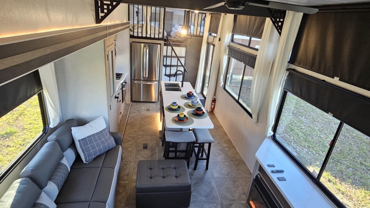 Photo of Livingroom in Central Bridge