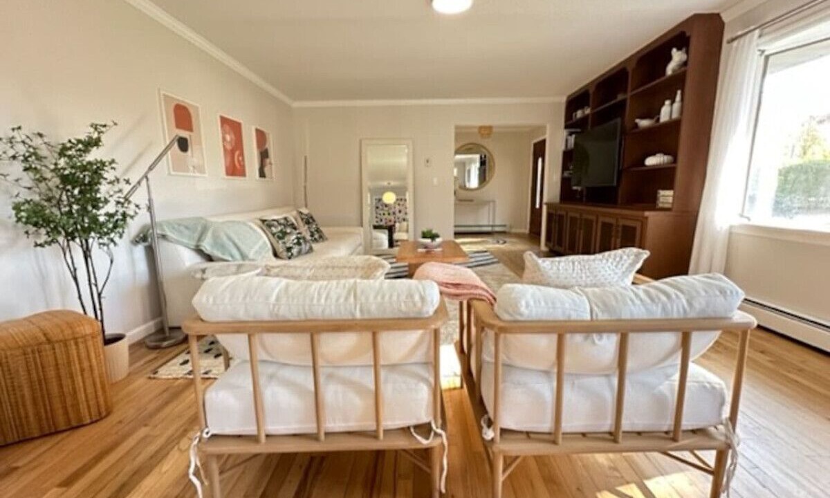 Photo of Livingroom in East Patchogue