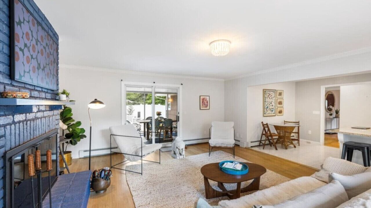 Photo of Livingroom in East Patchogue