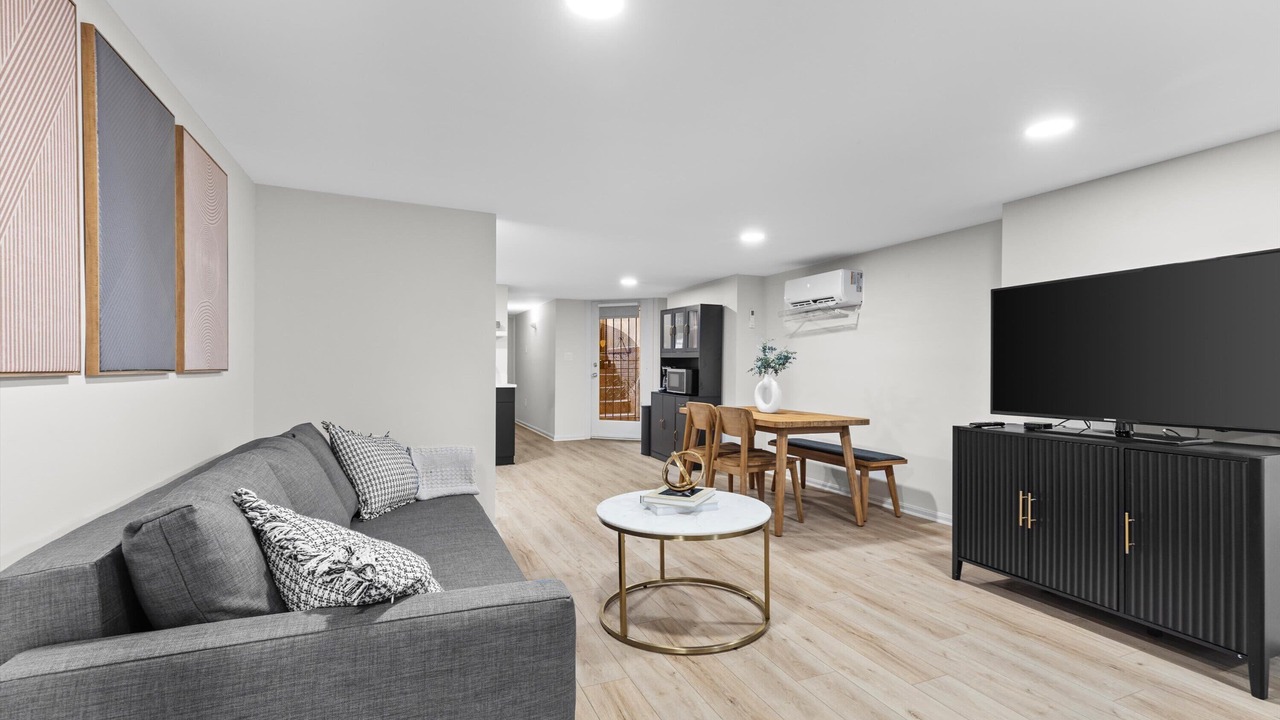 Photo of Livingroom in Logan Circle