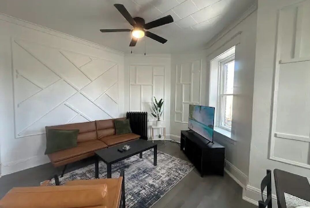 Photo of Livingroom in Seward Place