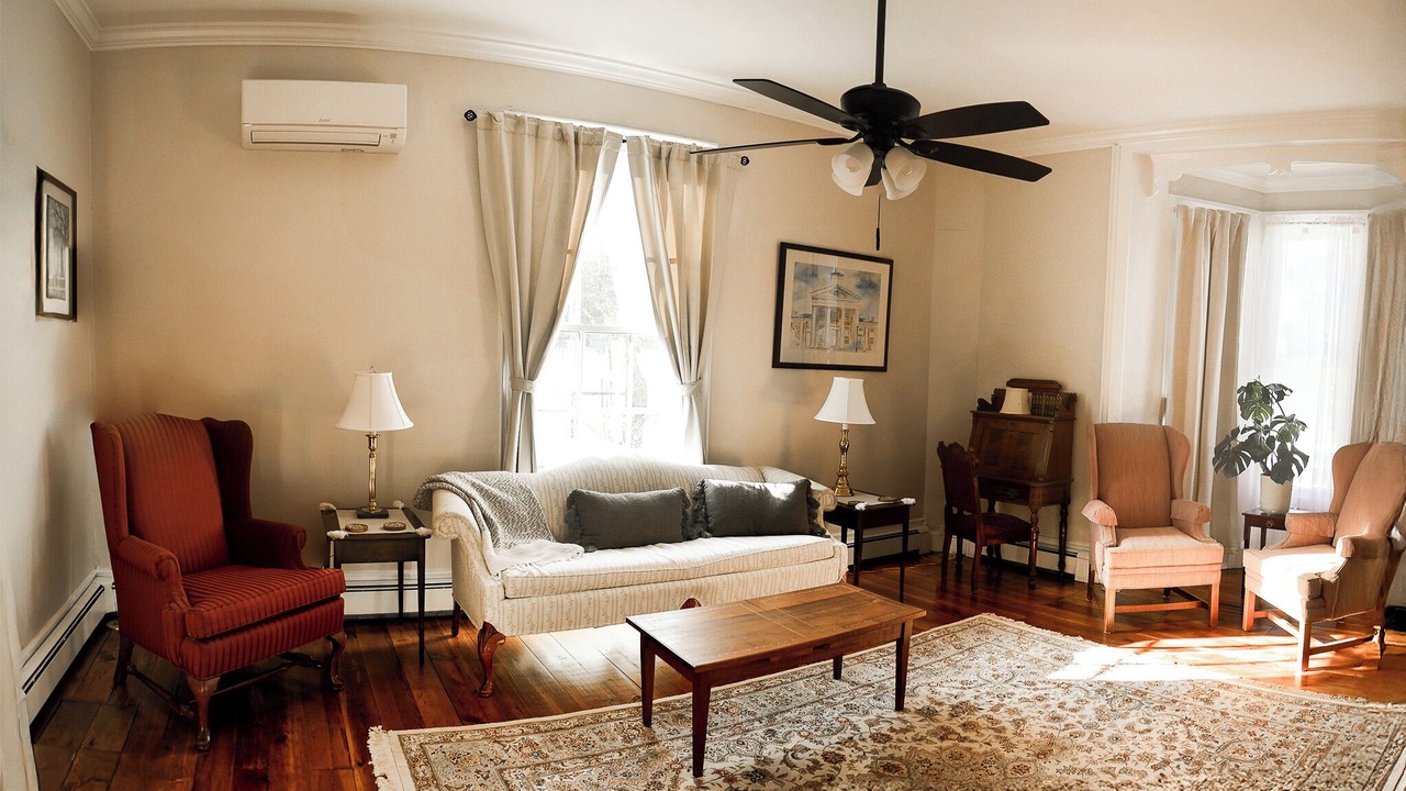 Photo of Livingroom in Fincastle