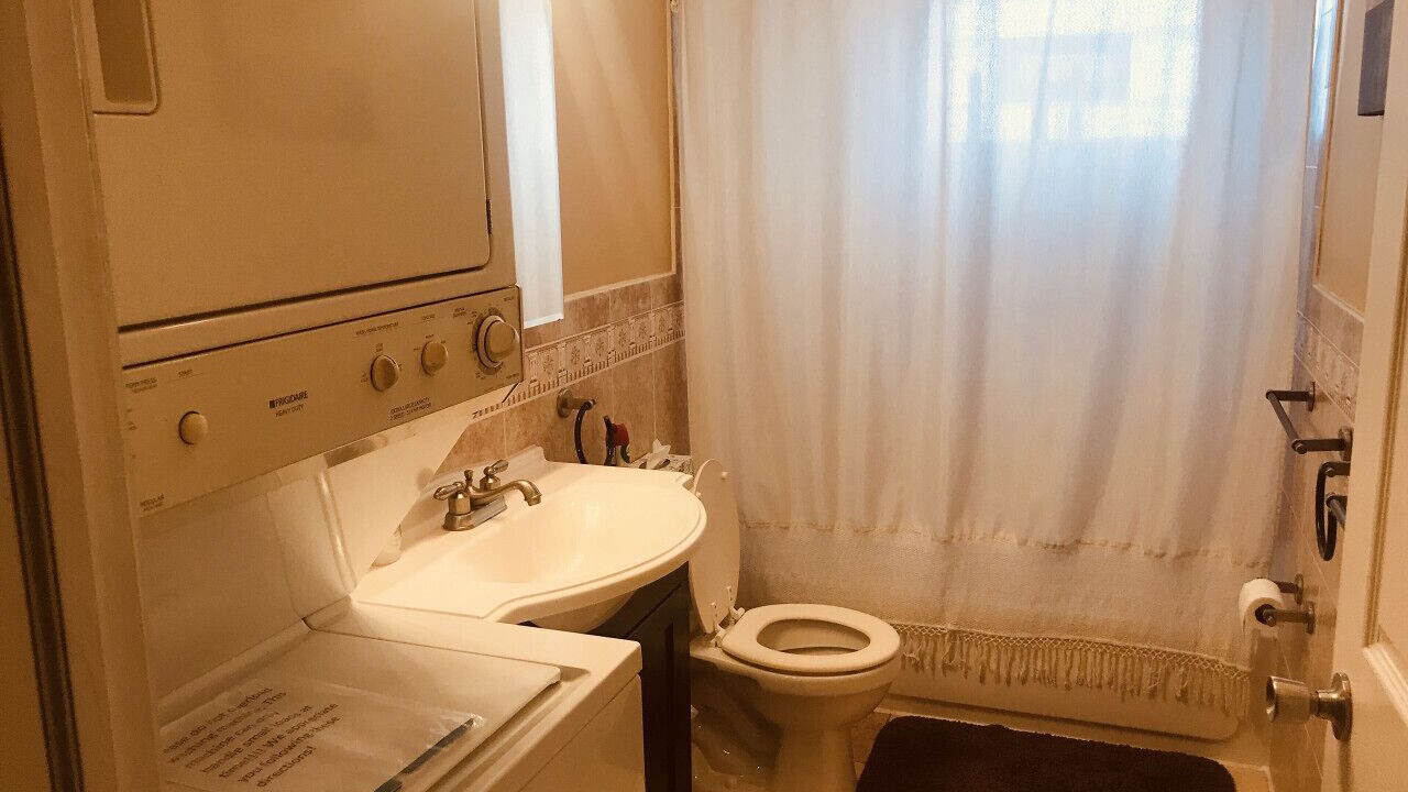 Photo of Bathroom in Union City