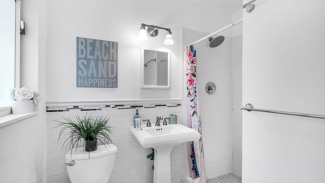 Photo of Bathroom in North Bay Village