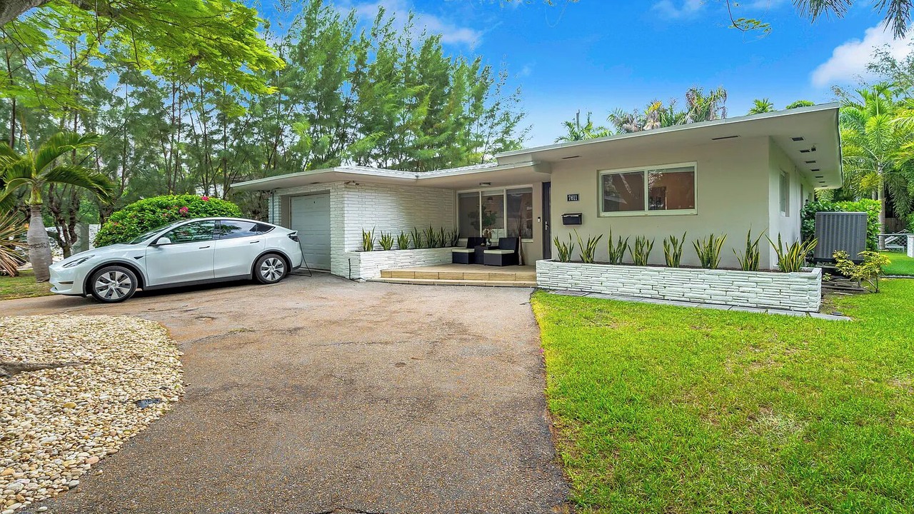 Photo of Outdoor in North Bay Village