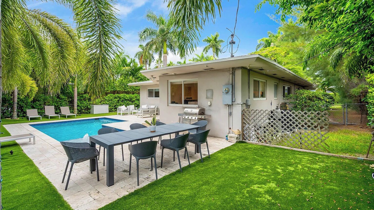 Photo of Outdoor in North Bay Village