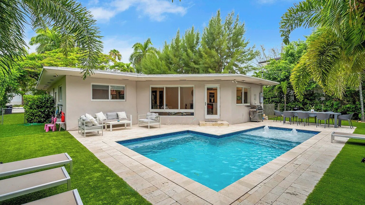 Photo of Outdoor in North Bay Village