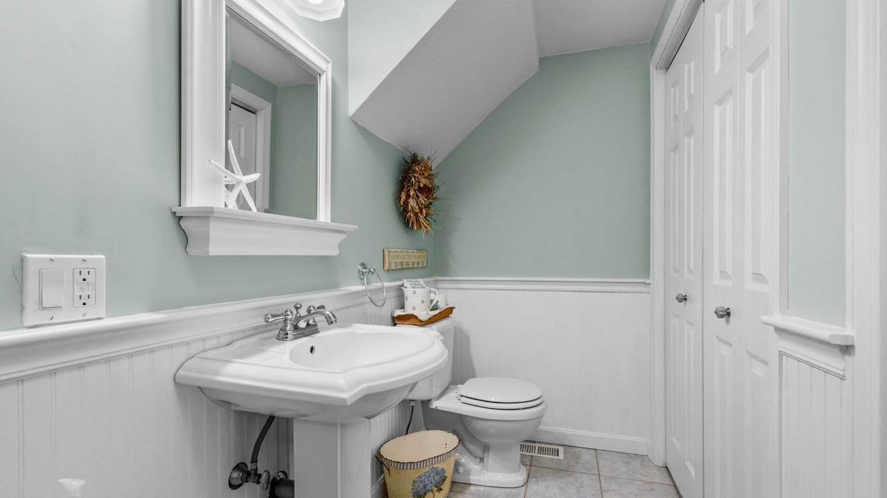 Photo of Bedroom in East Sandwich