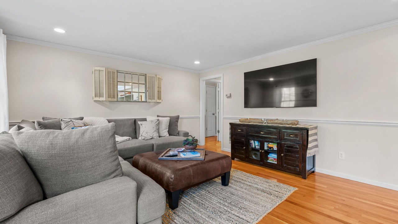 Photo of Livingroom in East Sandwich