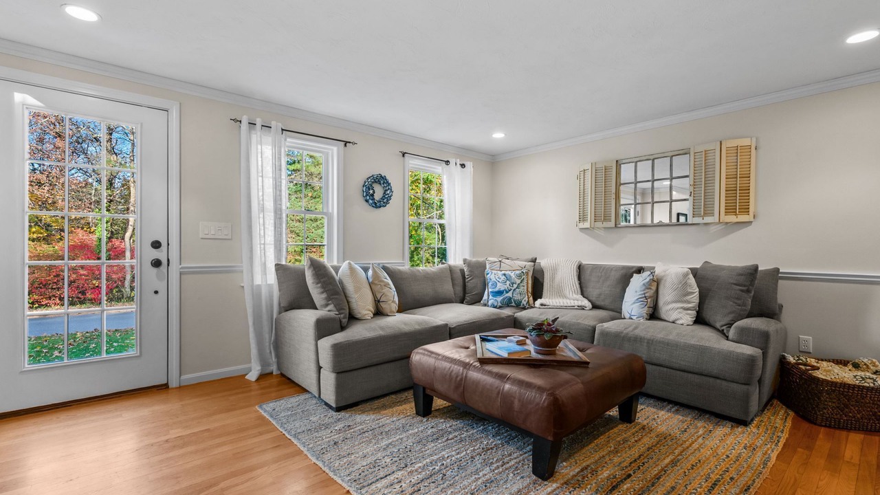 Photo of Livingroom in East Sandwich