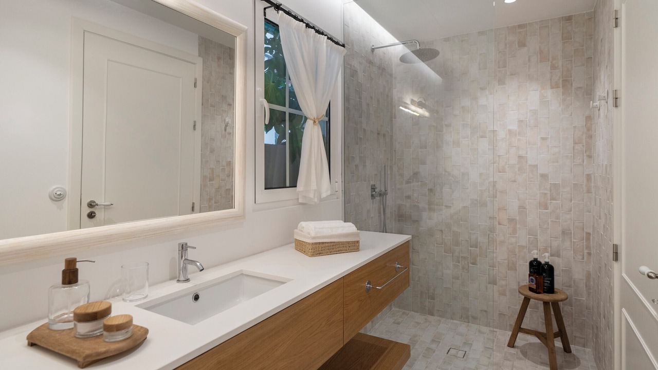 Photo of Bathroom in Prazeres