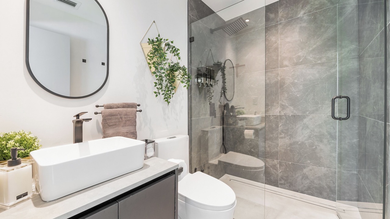 Photo of Bathroom in Cutler Bay