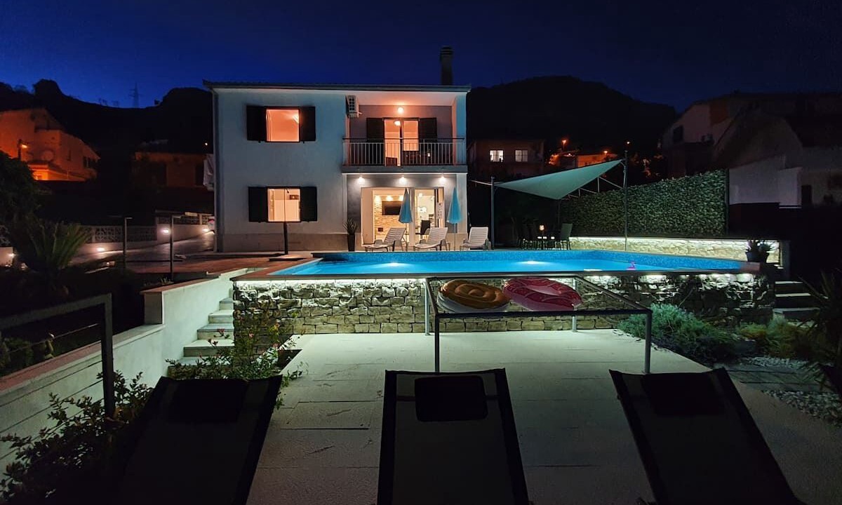 Photo of Outdoor in Mravince