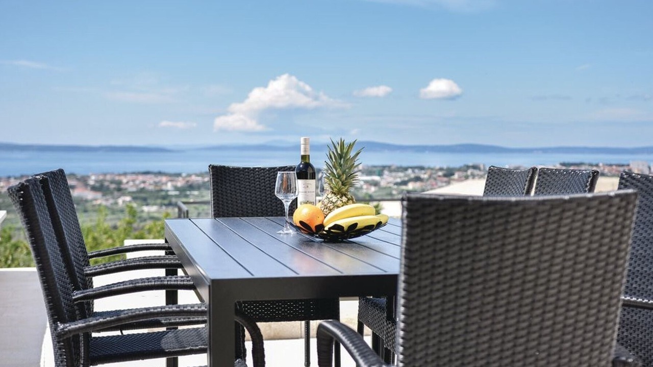 Photo of Outdoor in Mravince