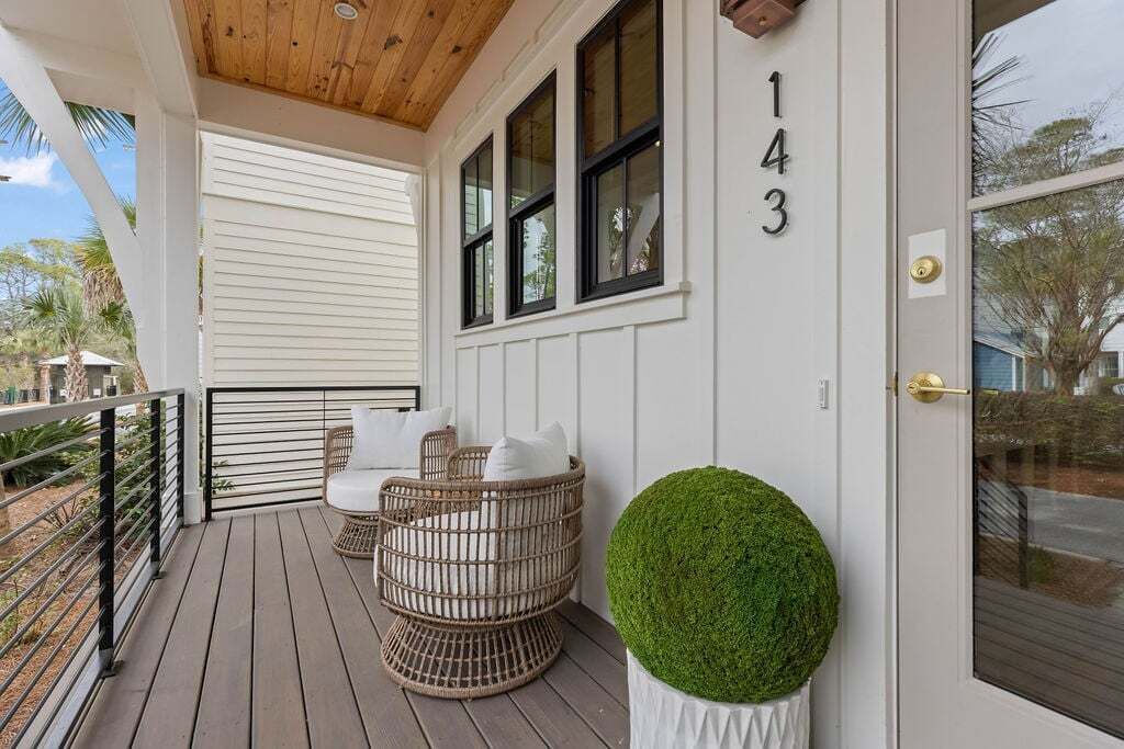 Photo of Patio Balcony in Treetop