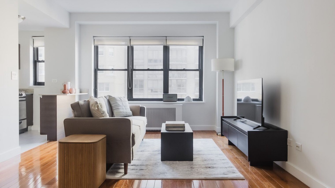 Photo of Livingroom in Sutton Place