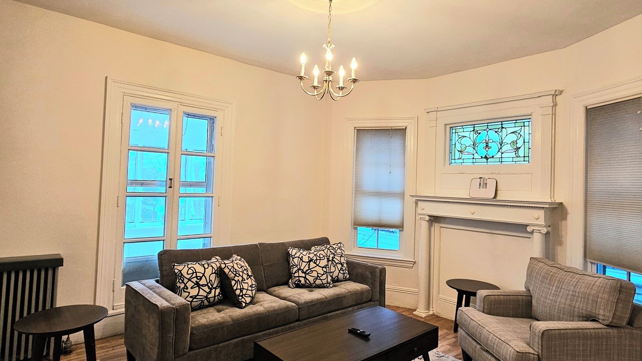 Photo of Livingroom in Inman Square