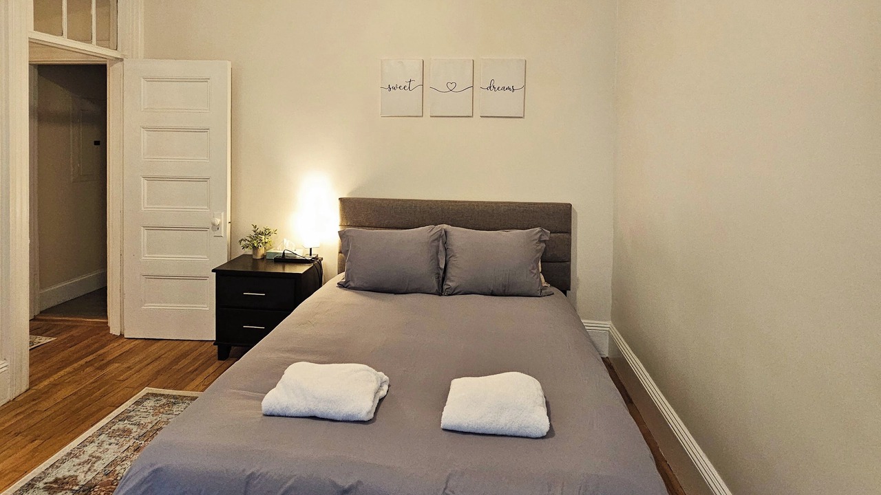 Photo of Bedroom in Inman Square