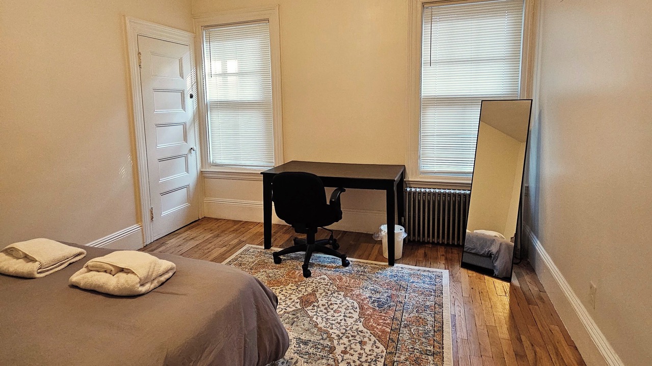 Photo of Bedroom in Inman Square