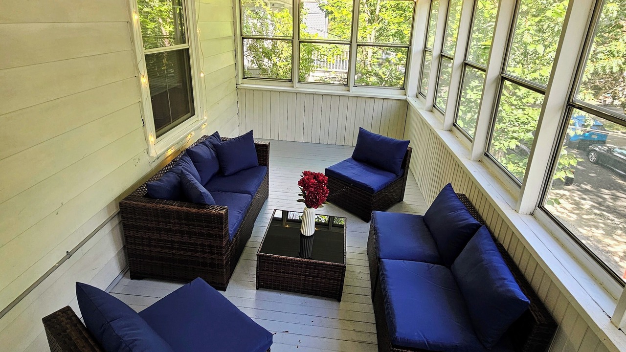 Photo of Livingroom in Inman Square