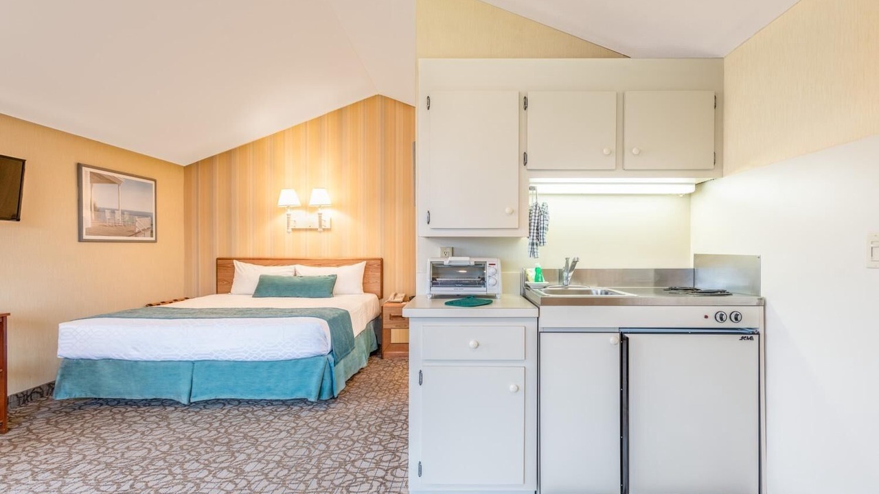 Photo of Bedroom in West Yarmouth